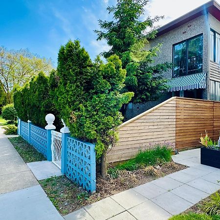 Petite Main Street Haven Apartment Vancouver Bagian luar foto