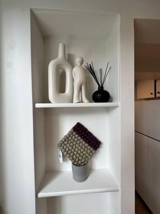 Petite Main Street Haven Apartment Vancouver Bagian luar foto