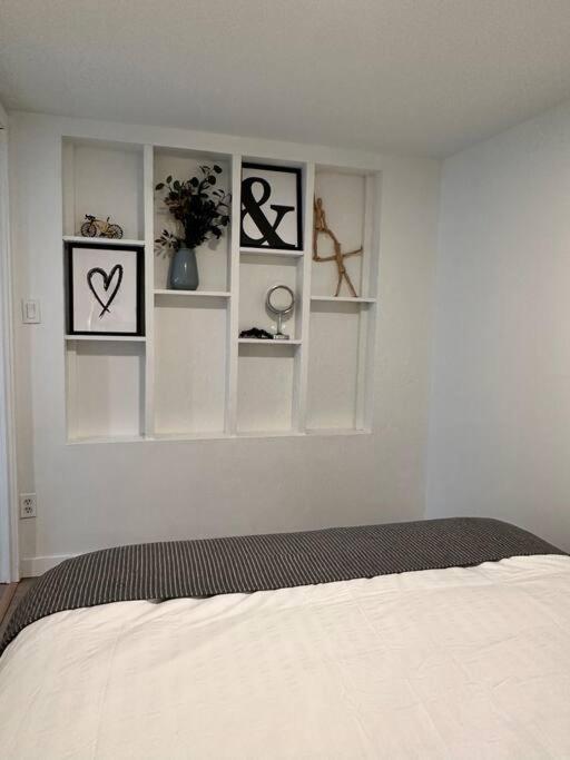 Petite Main Street Haven Apartment Vancouver Bagian luar foto